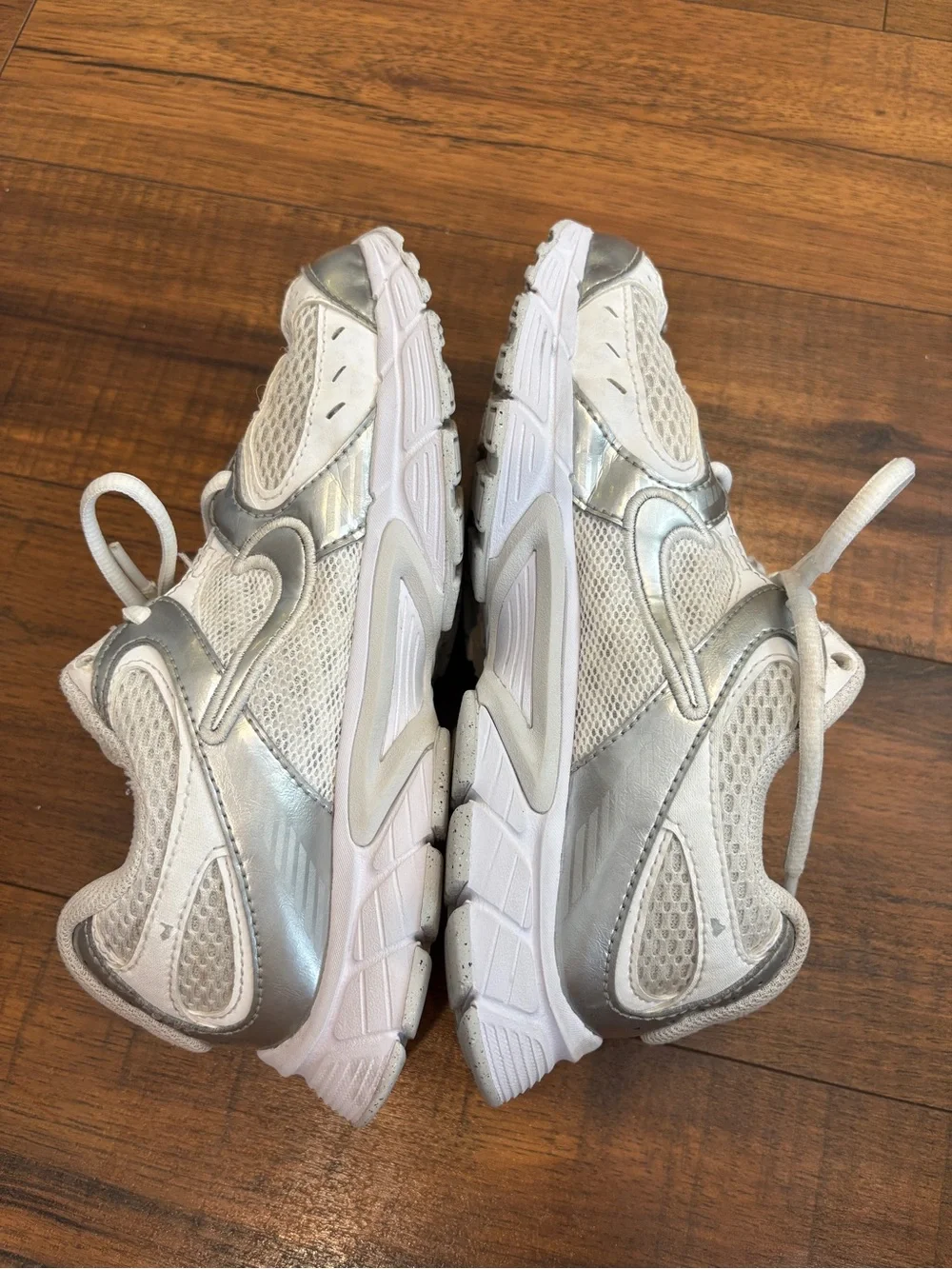 Nike V5 RNR GS White Metallic Silver Pure Platinum Kids Size 4Y Womens 5.5